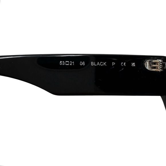 CHIMI 06 Core Sunglasses in Black main image 4